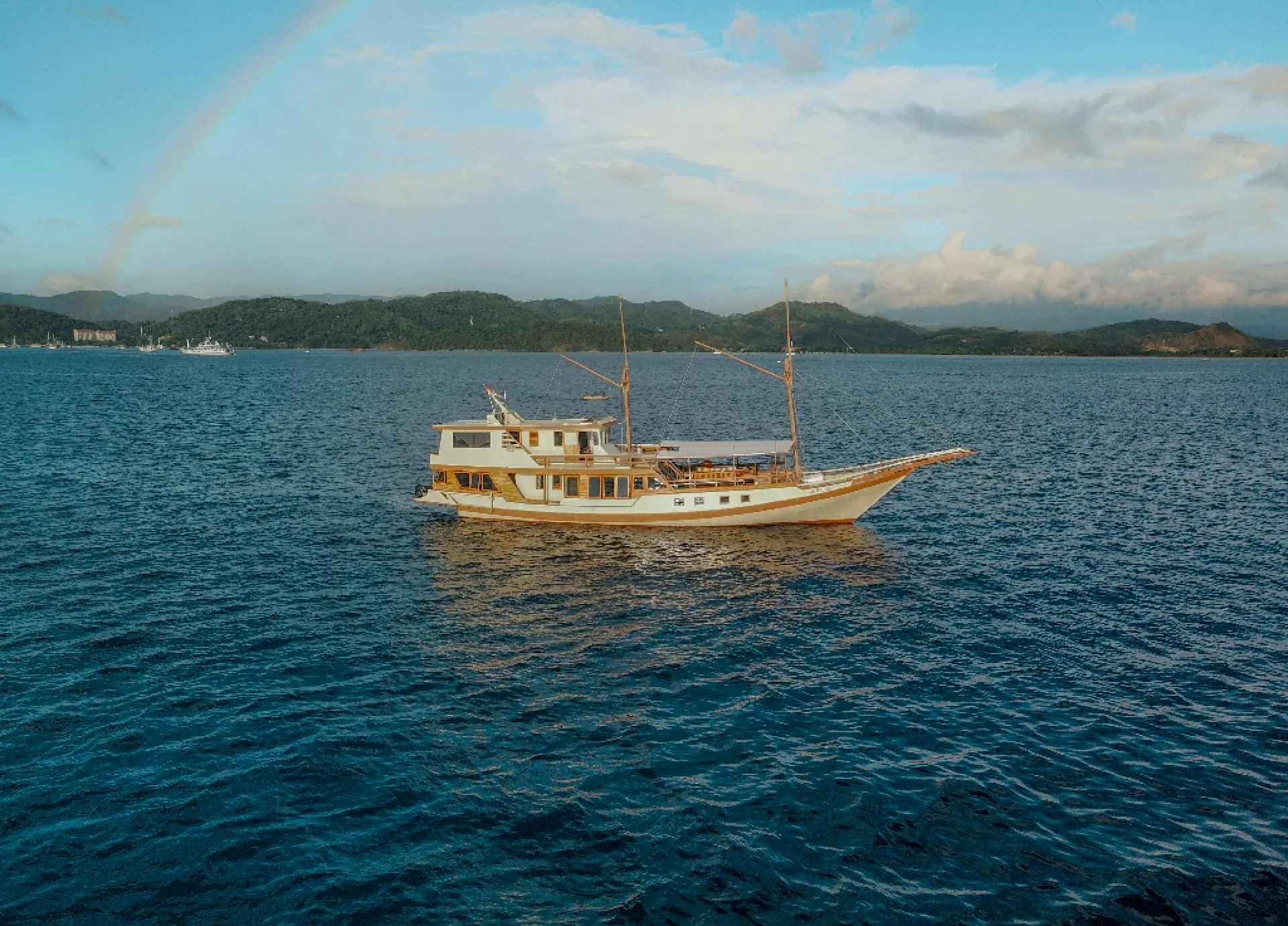 Almadira Boat