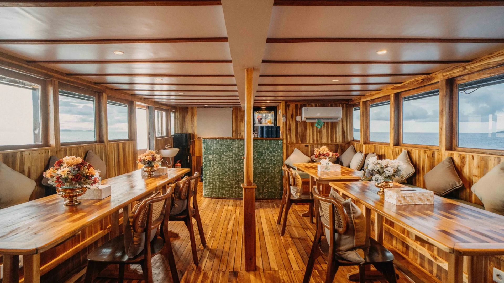 Diningroom - b