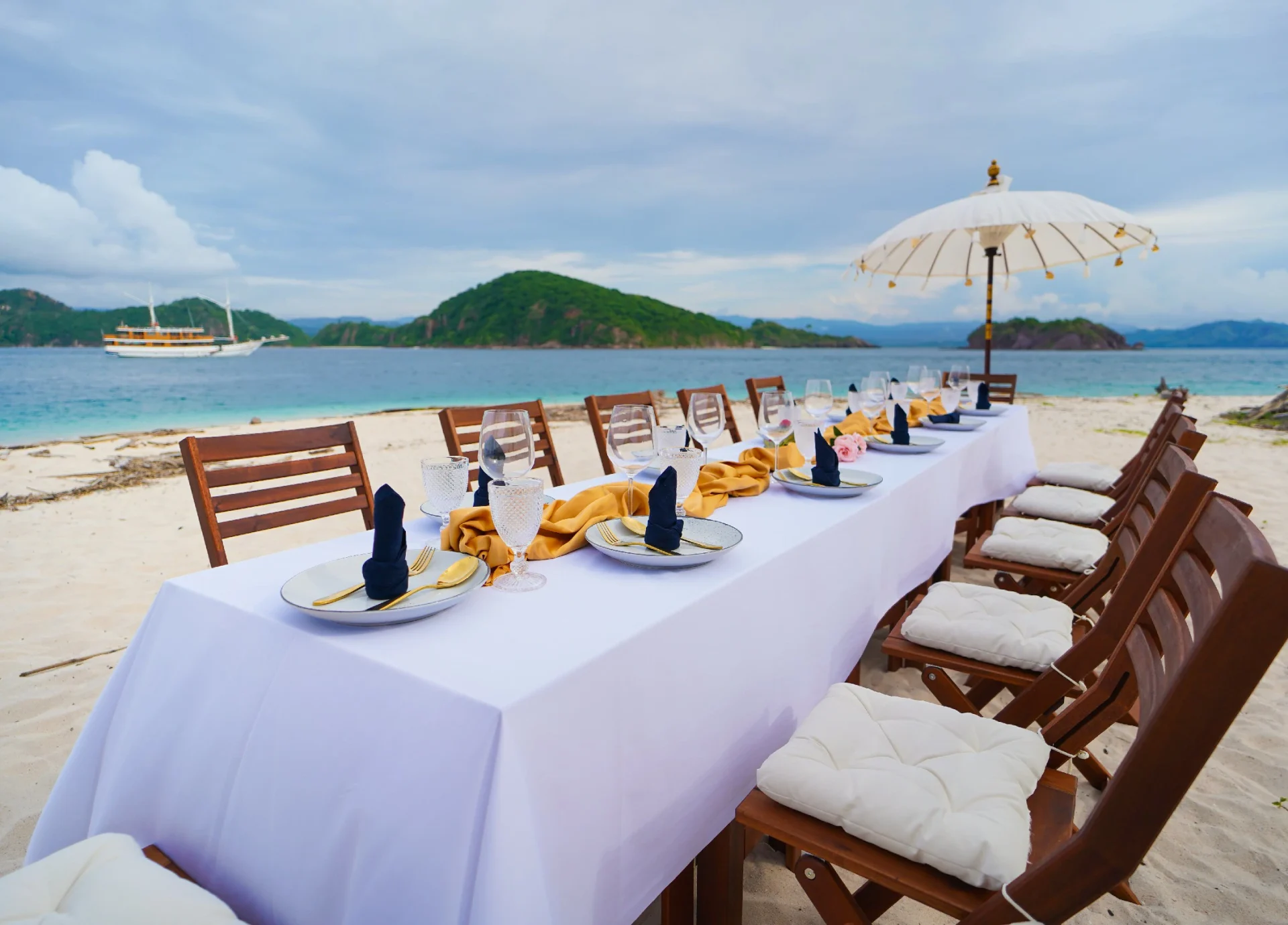 Food on the Beach b