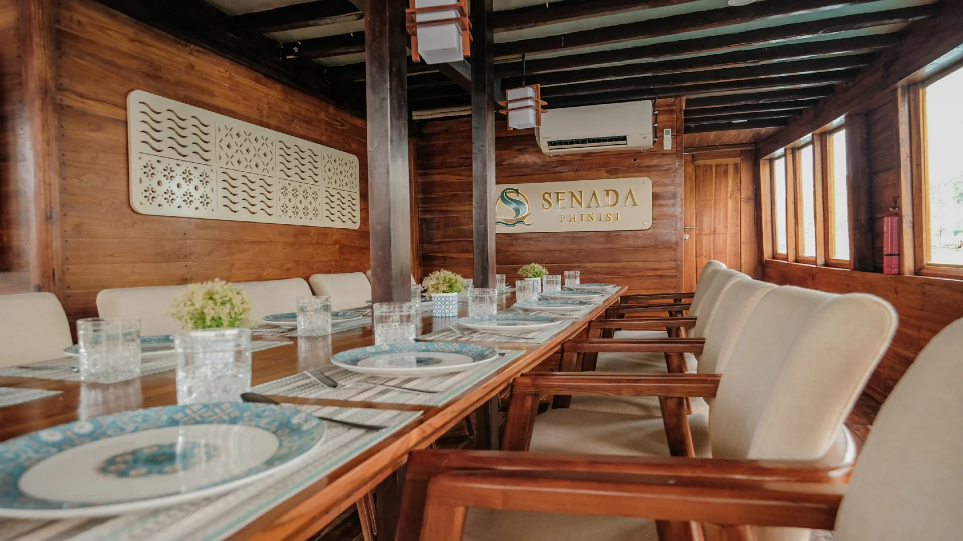 Indoor Dining Room_1