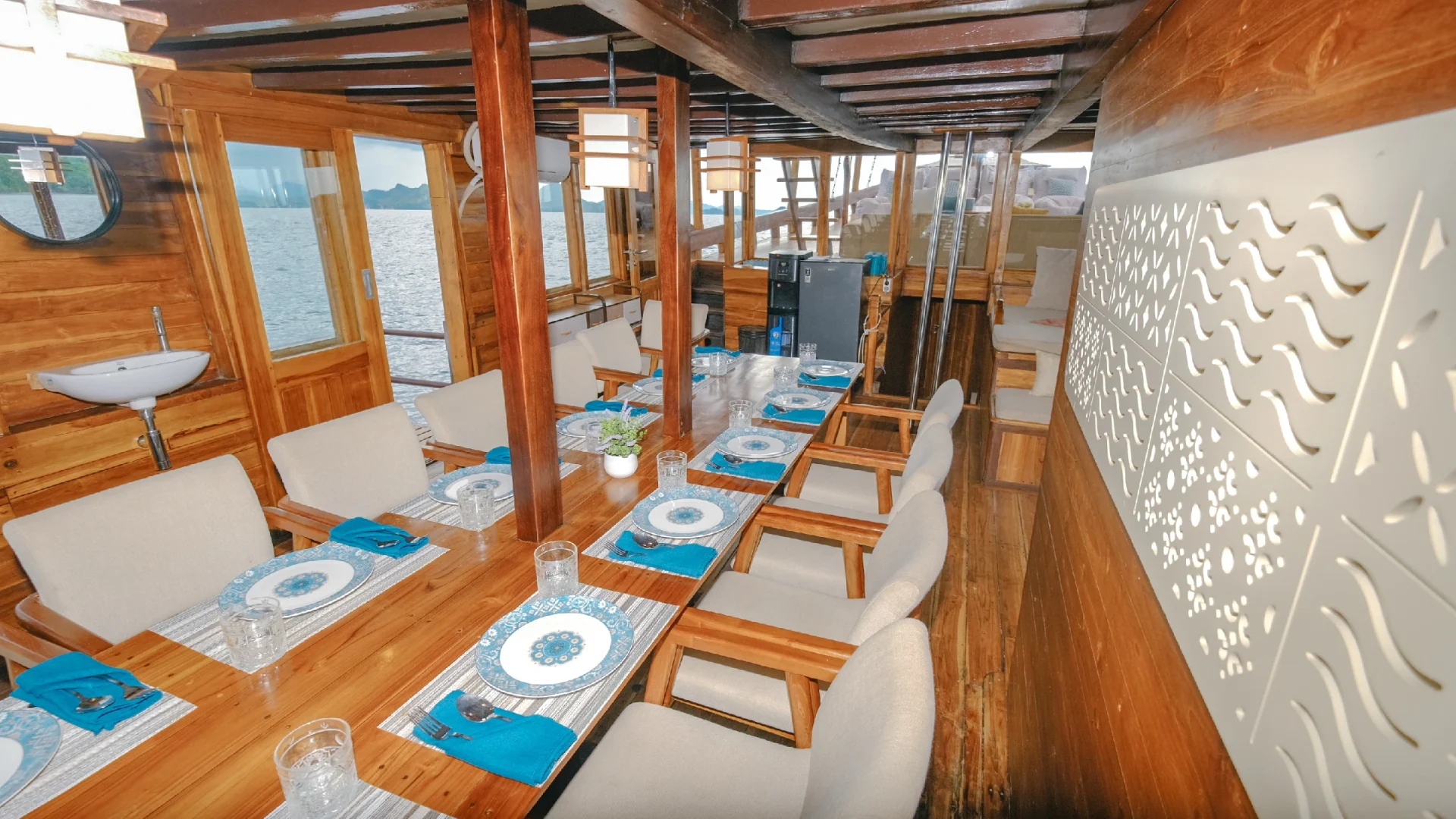 Indoor Dining Room_2