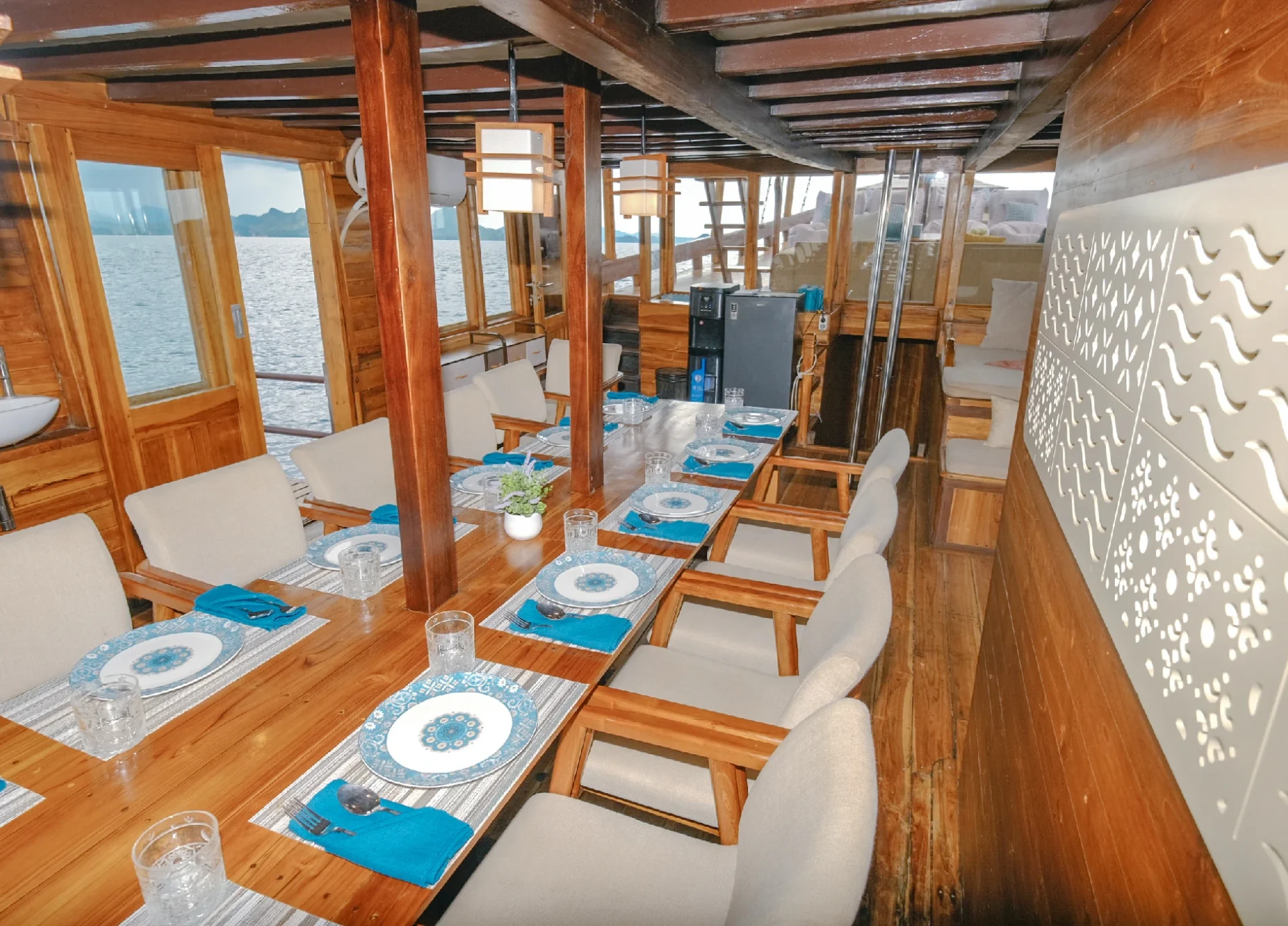 Indoor Dining Room_2