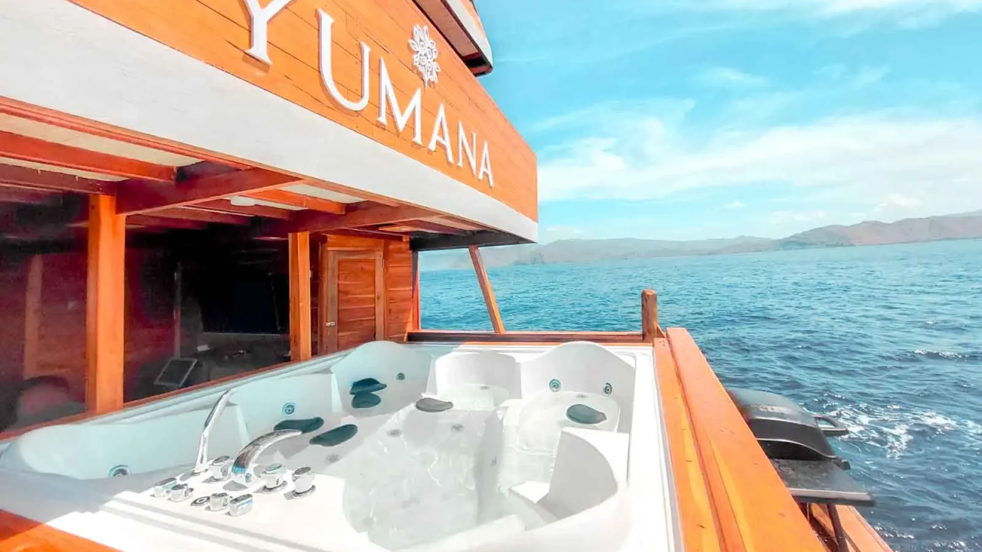Jacuzzi Maindeck a - Yumana