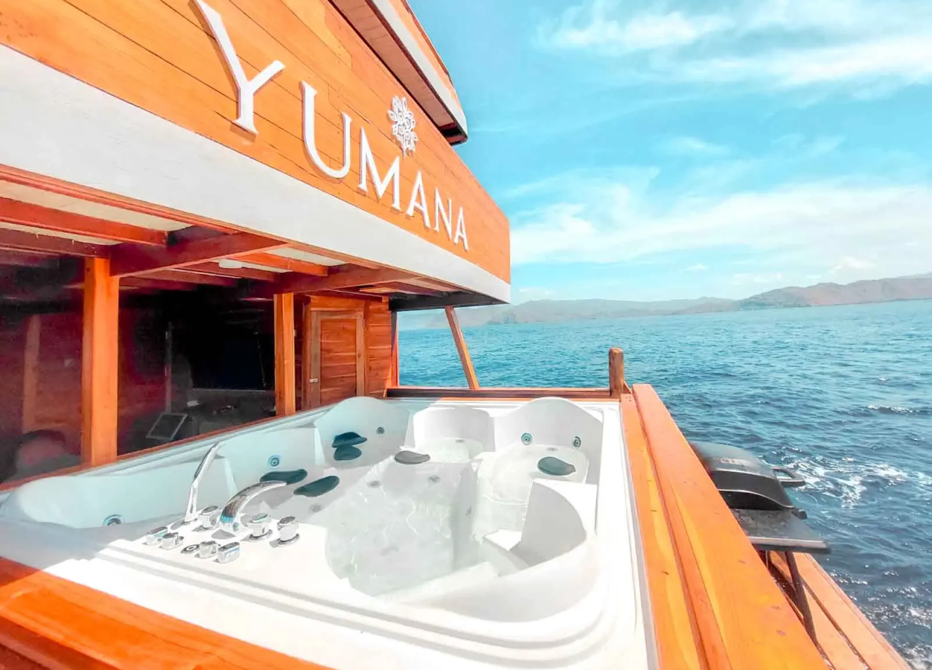 Jacuzzi Maindeck a - Yumana
