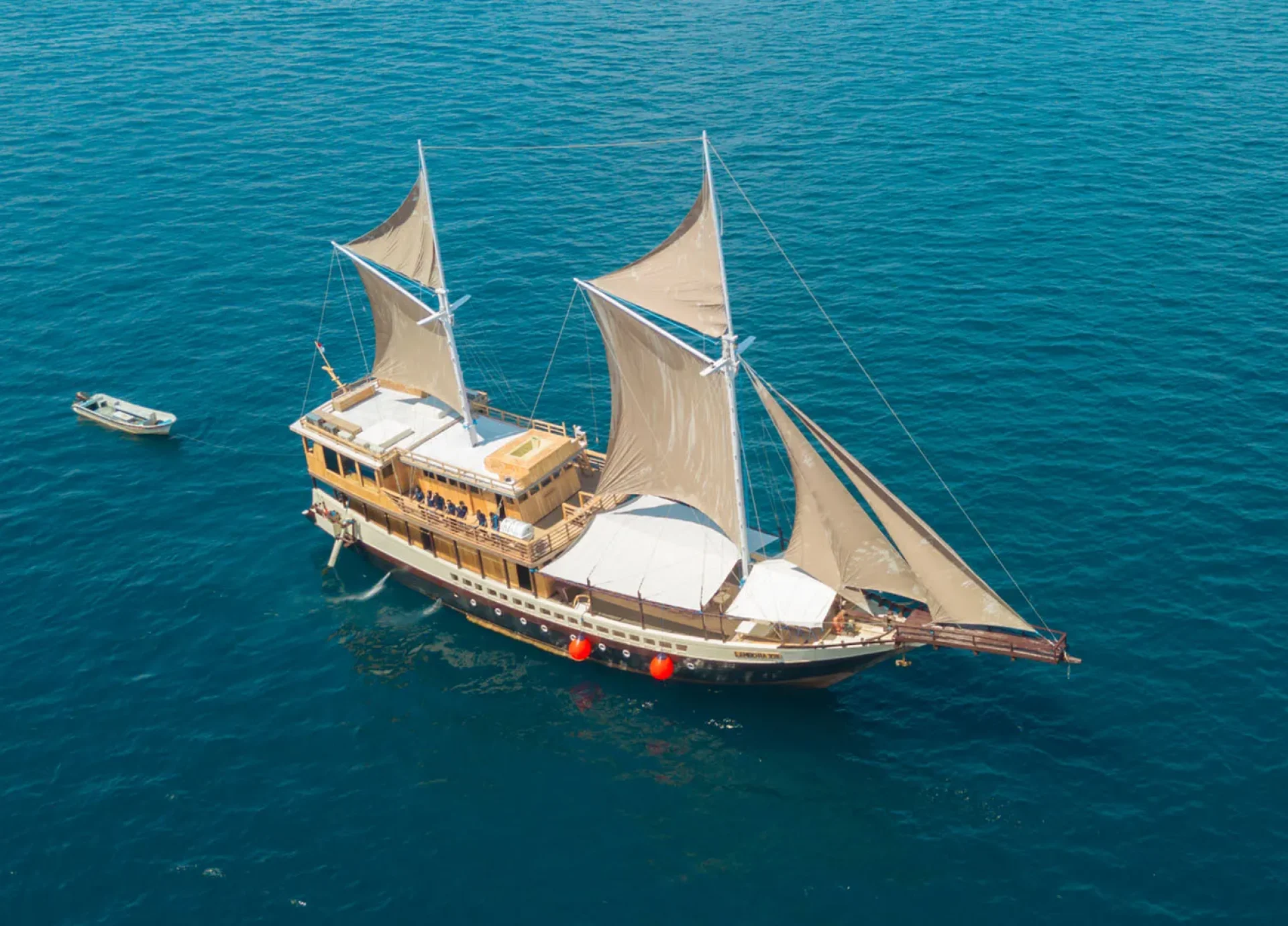 Lamborajo II Liveaboard