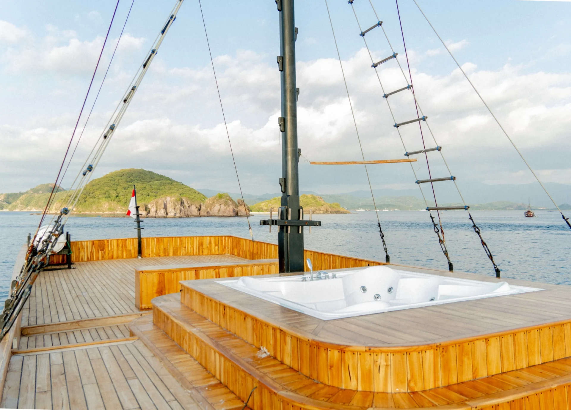 Main Jacuzzi a - Lamborajo III