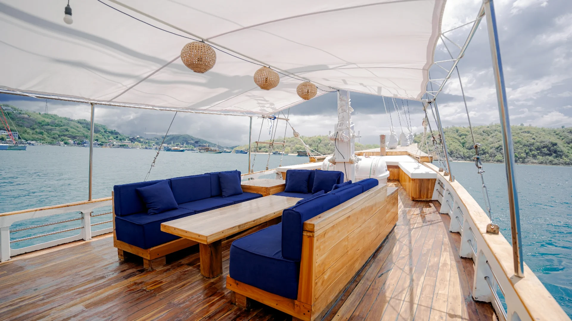Outdoor Dining Area_Barakati Cruises