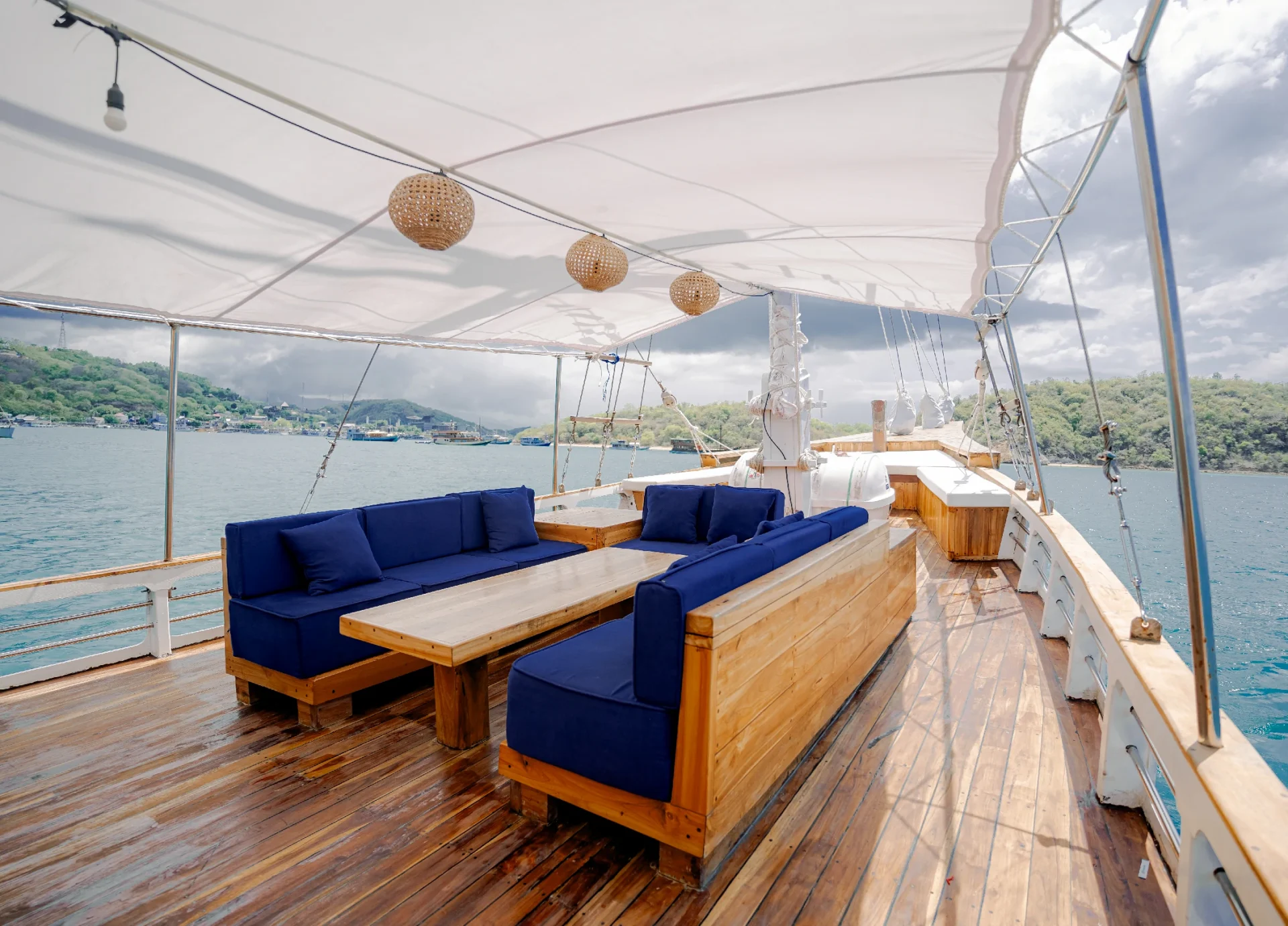 Outdoor Dining Area_Barakati Cruises