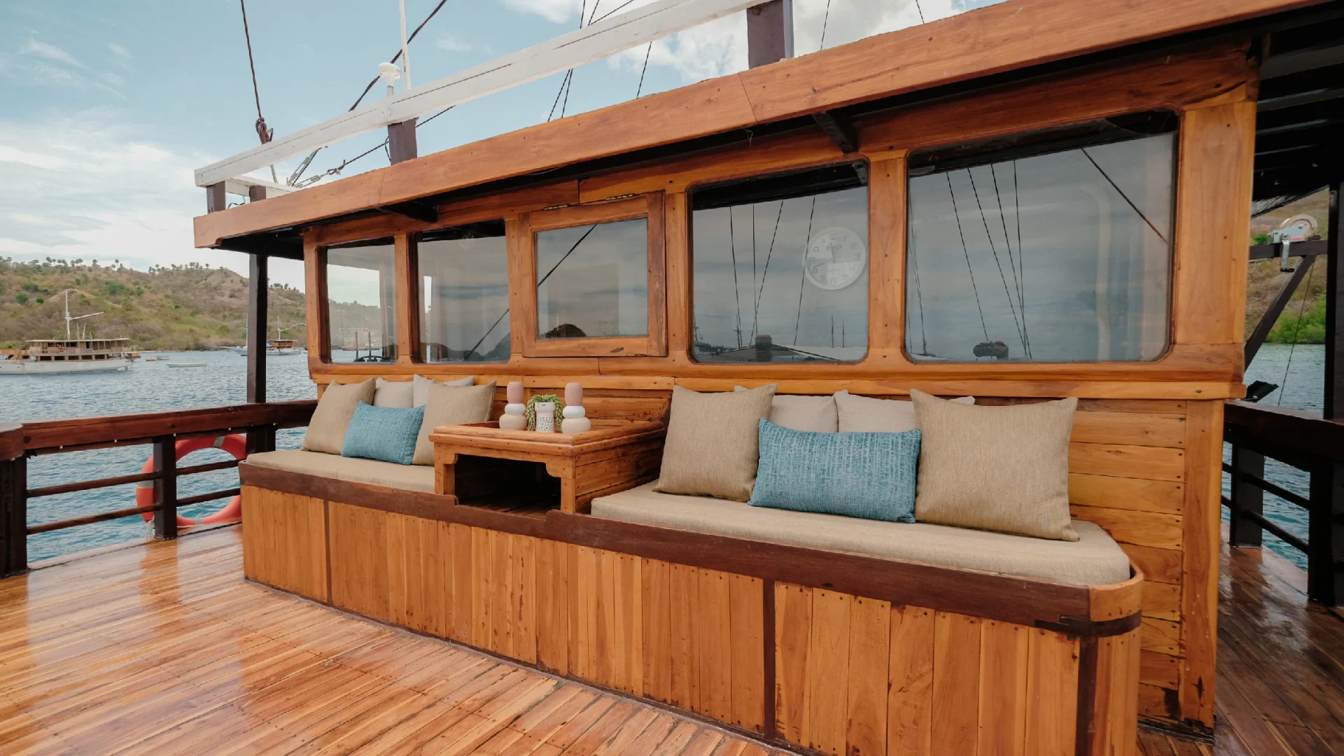 Outdoor Relax Area_1_Upper Deck