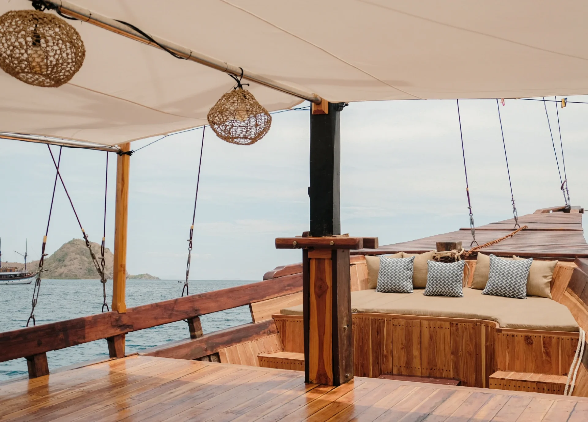 Outdoor Relax Area_2_Main Deck