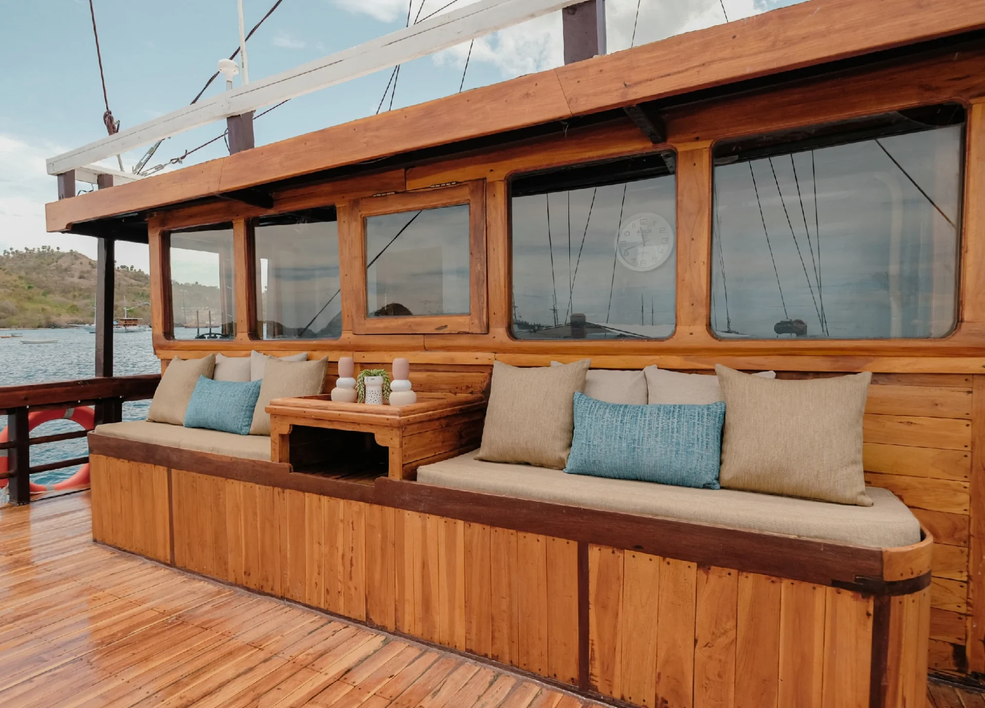 Outdoor Relax Area_2_Upper Deck
