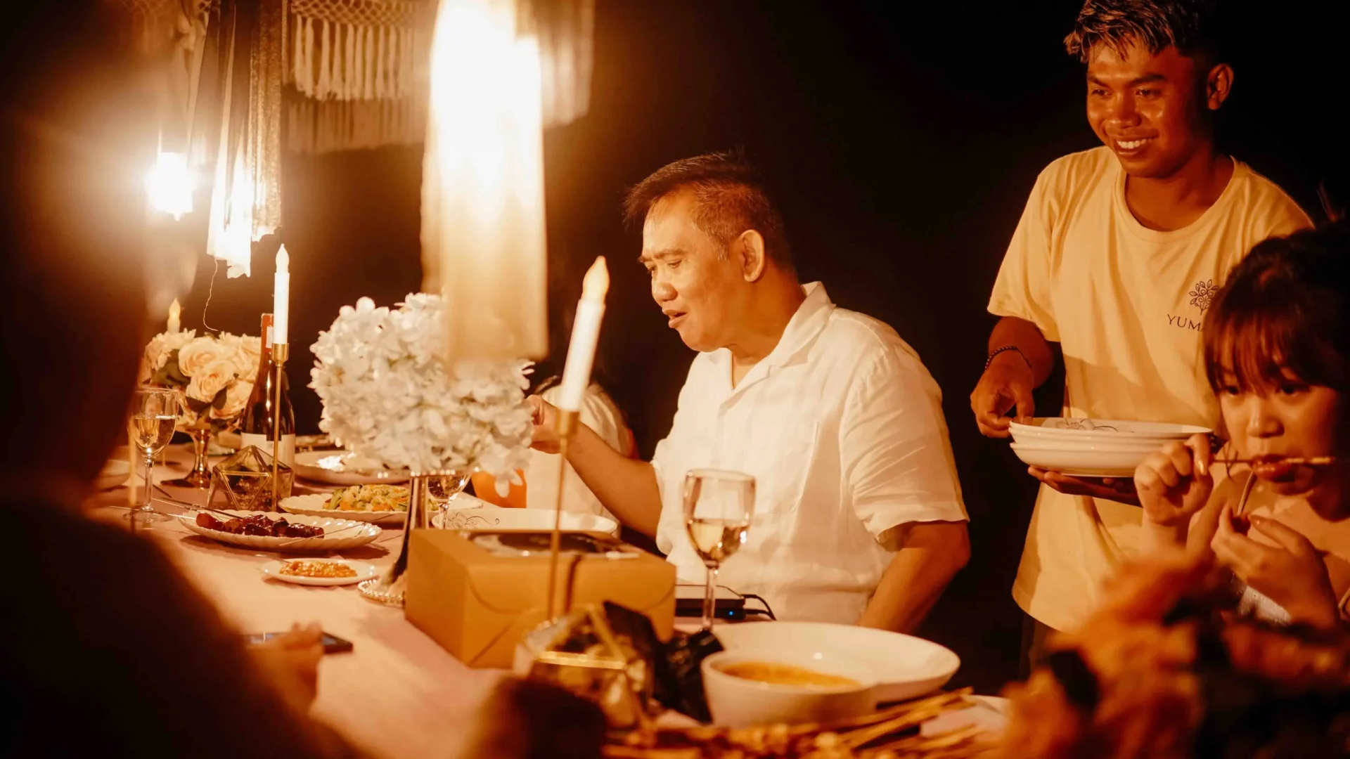 Outdoor setting dinner - Yumana