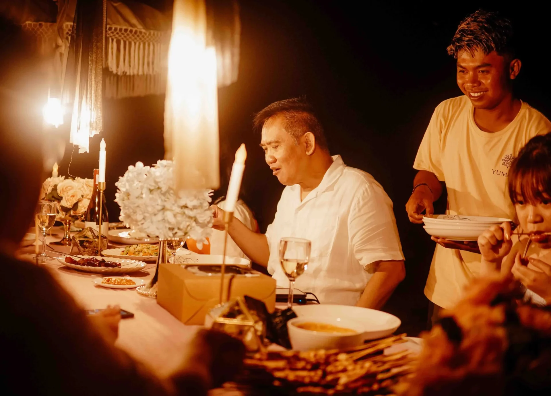 Outdoor setting dinner - Yumana