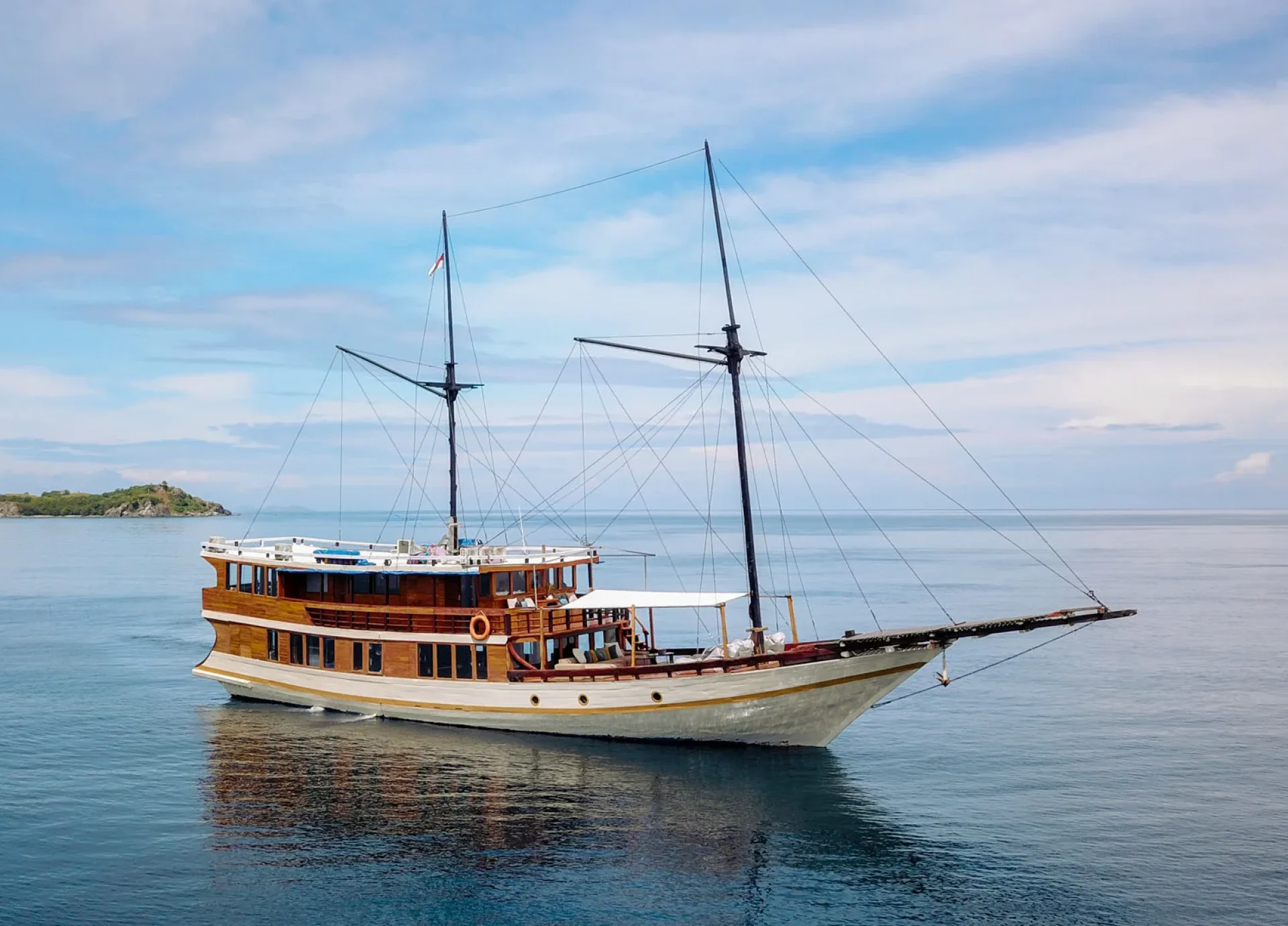 Senada Phinisi