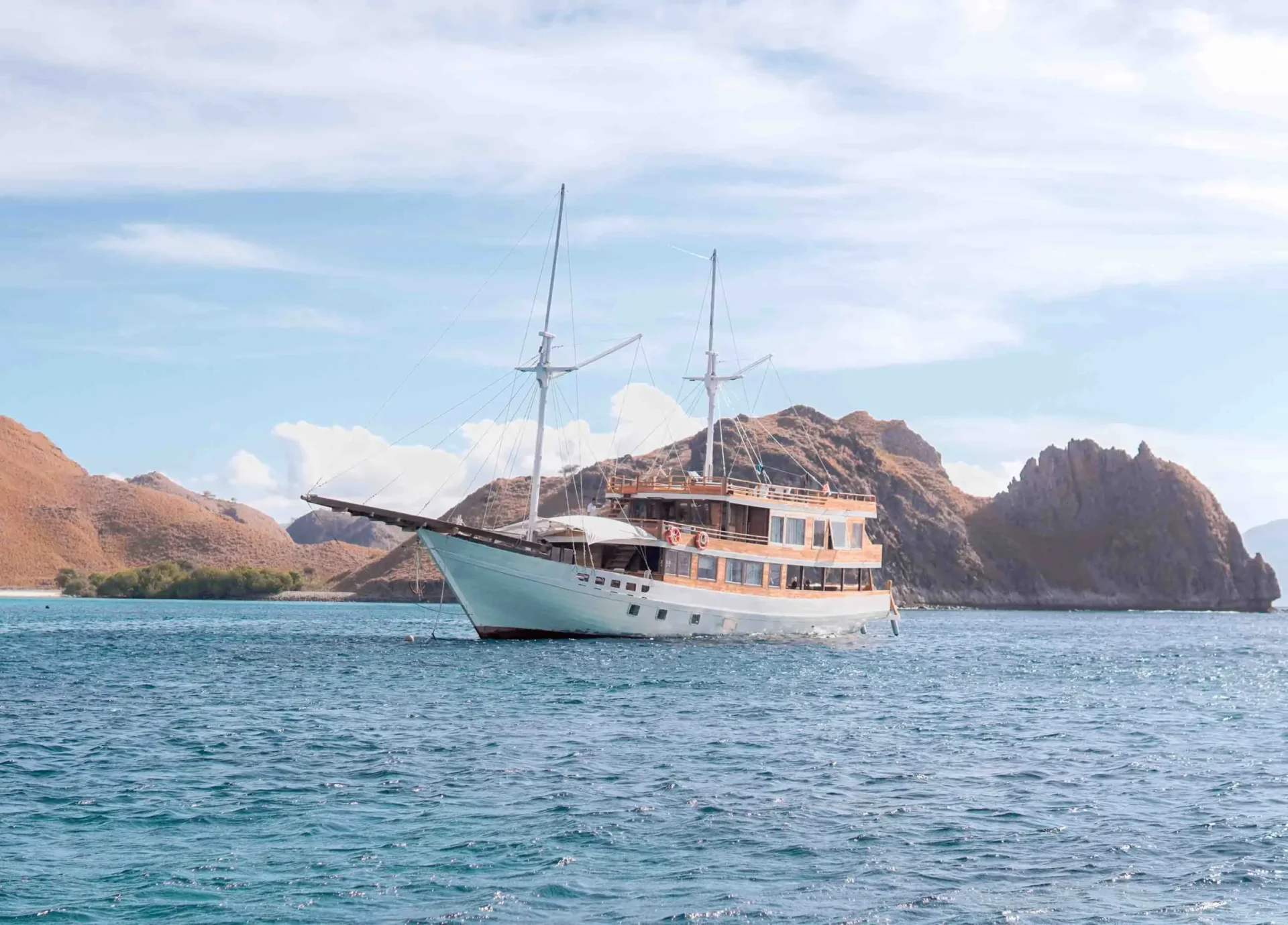 Yumana Liveaboard-c