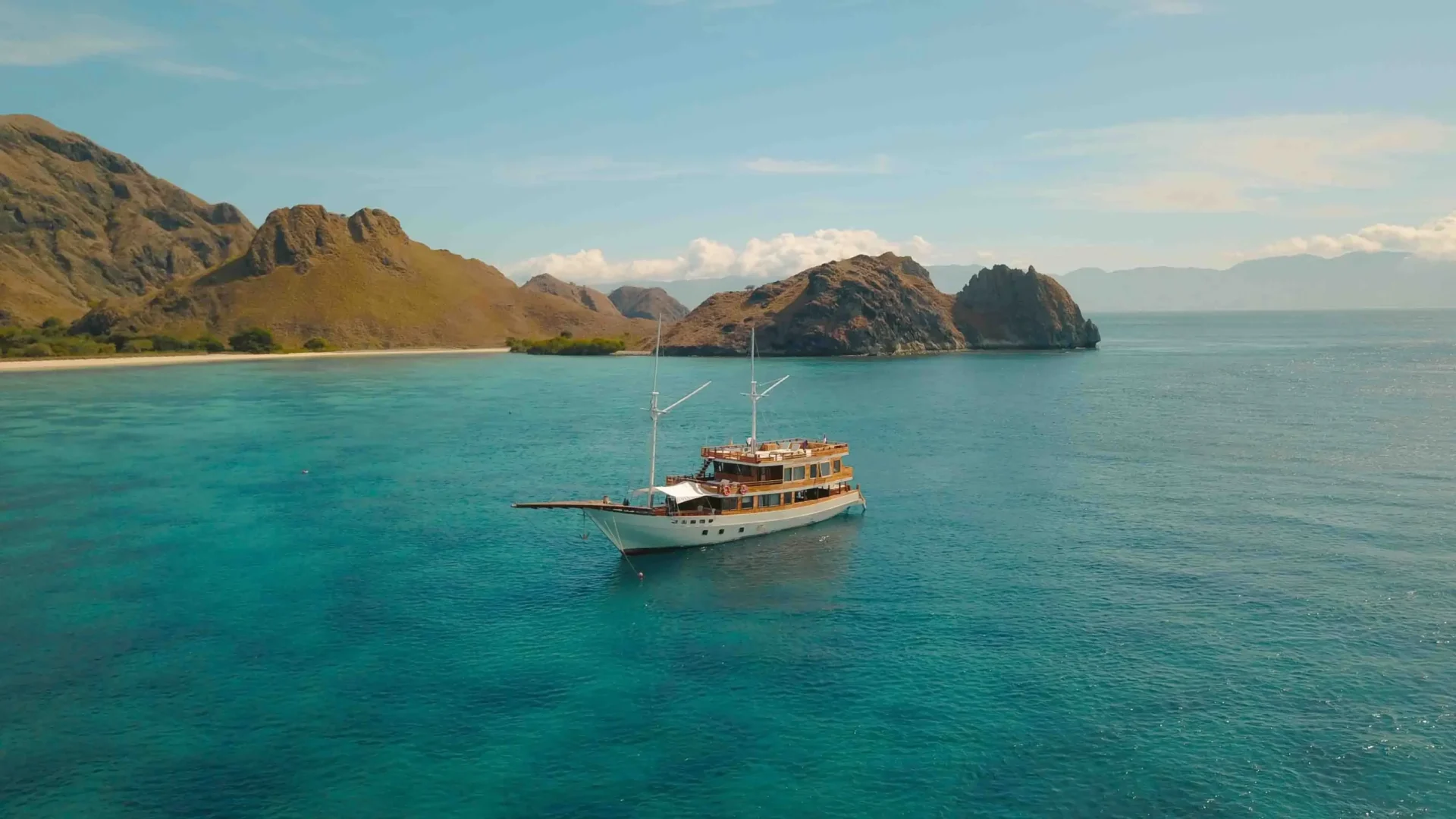 Yumana Liveaboard-d